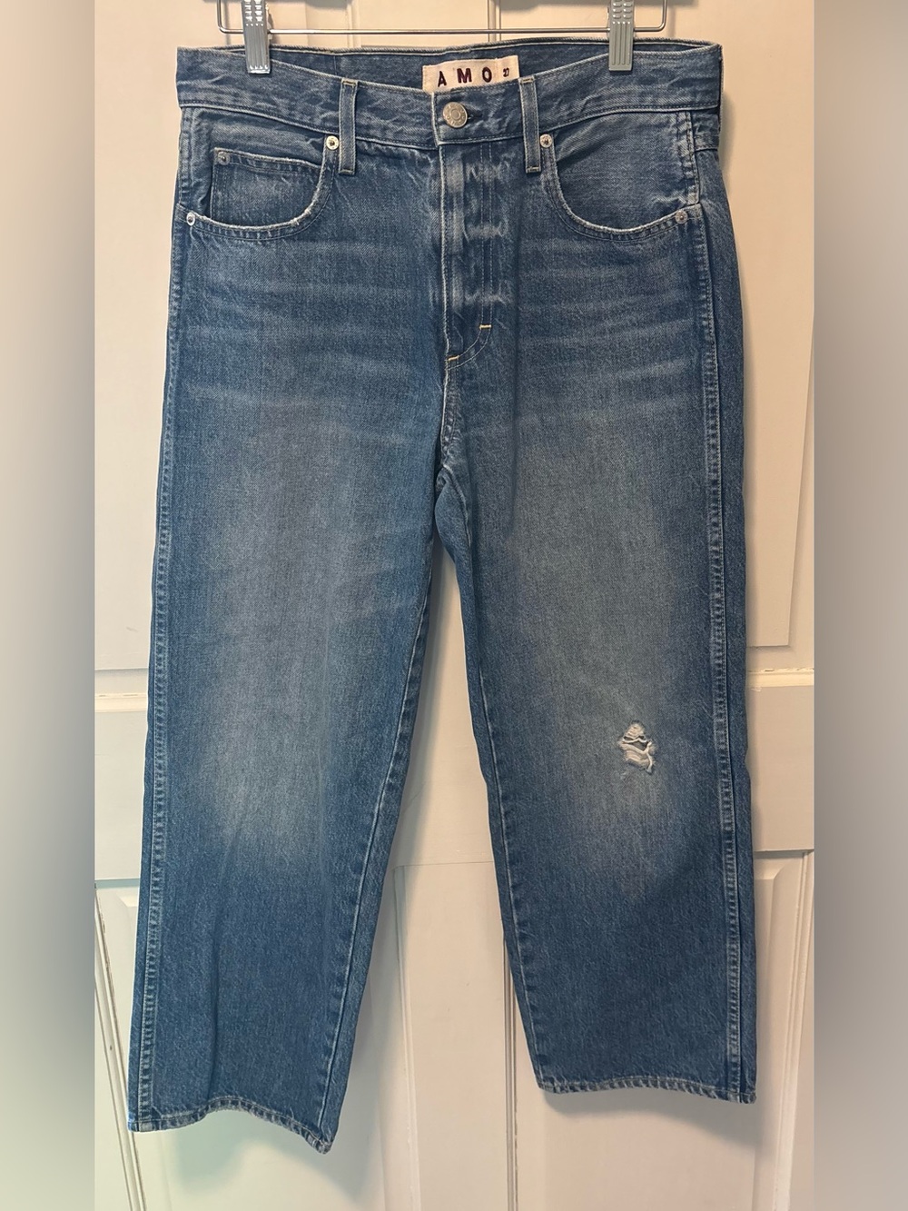 AMO Billie wide leg medium wash distressed denim jeans women’s size 27 4